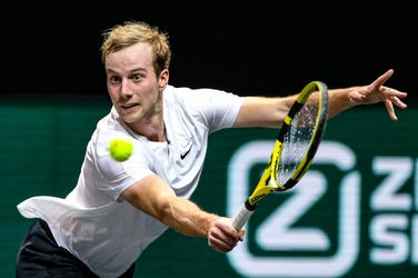 Debutant Botic van de Zandschulp speelt tegen Pool Hurkacz op Roland Garros