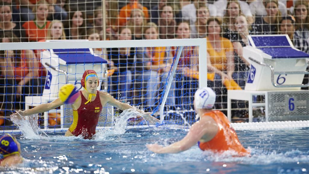 Waterpolosters nemen revanche op Spanje