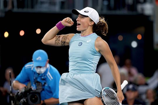 Roland Garros-winnares Iga Swiatek (19) speelt met Lego: 'Het helpt me veel beter om te focussen'
