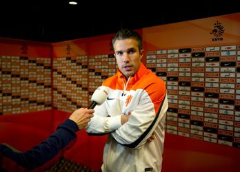 Van Persie heeft spijt van persboycot EK