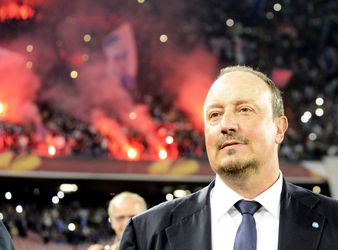 'Shitty Italian soccer' kost Benitez één duel schorsing