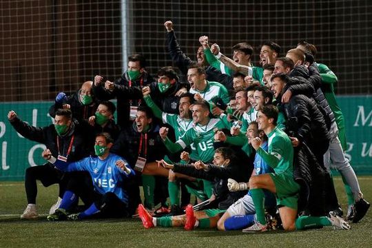 🎥 | La Liga-koploper Atlético opnieuw lachwekkend vroeg uitgeschakeld in Copa del Rey