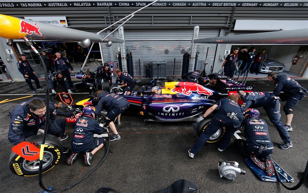 Nieuwe tegenslag Vettel: motoren zijn op
