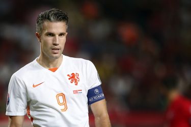 Honderdste interland voor invaller Van Persie