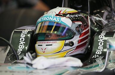 Hamilton heeft Sotsji onder controle