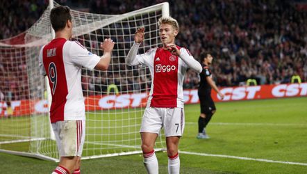 Fischer gaat even van goal genieten