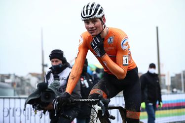 Mathieu van der Poel gaat waarschijnlijk de Tour de France niet uitrijden: 'Zij zijn degenen die mijn loon betalen'