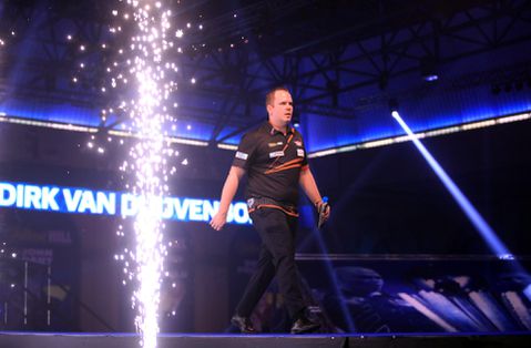 Dit is waarom Dirk van Duijvenbode in 2021 sowieso niet in de Premier League of Darts gaat spelen