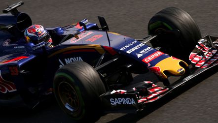 Verstappen vijftiende in derde training