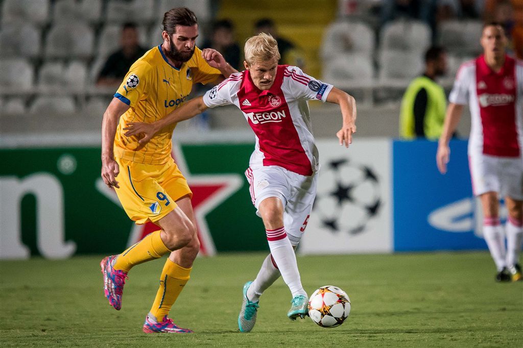 Ajax speelt gelijk tegen Apoel Nicosia