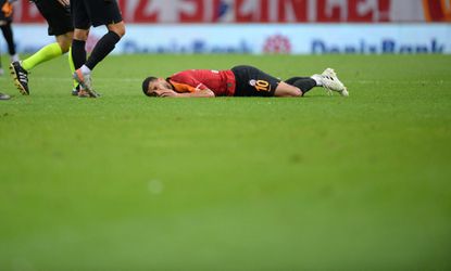 Galatasaray ontslaat middenvelder Belhanda per direct na kritiek op de grasmat