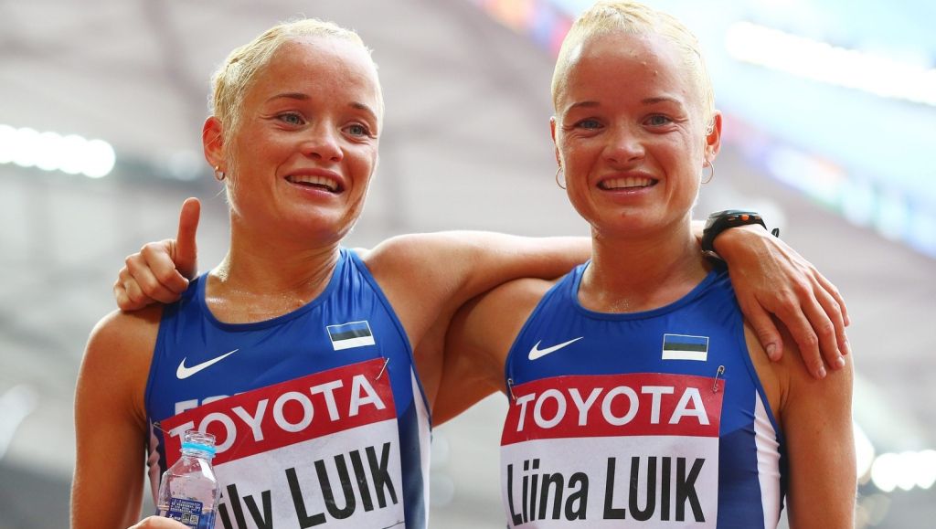 Twee zusjes van drieling voltooien marathon bij WK