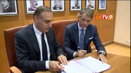 Galatasaray en trainer Mancini uit elkaar