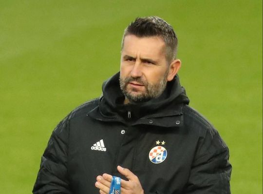 Coach die Dinamo Zagreb aan 2 landstitels en 1 beker hielp nu met 18 punten voorsprong ontslagen