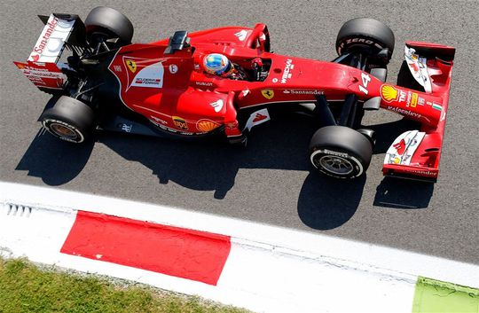 Alonso de snelste in eerste training