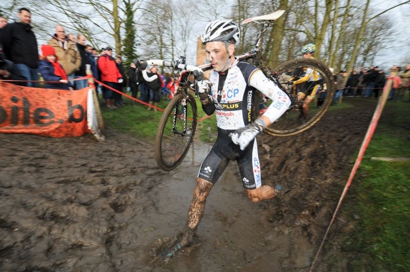 Ondanks hartkwaal stapt Albert nog 1 keer op de fiets