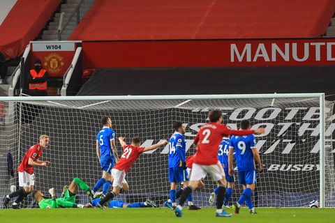 Van de Beek raakte bal niet aan bij winnende United-goal, maar had wel hoofdrol