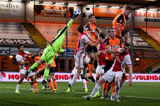 🎥 | KNETTERGEK einde tussen Volendam en Jong Ajax: 'JE VERZINT HET NIET!'