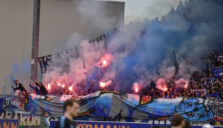 HSV moet 50.000 euro betalen voor vuurwerk van fans