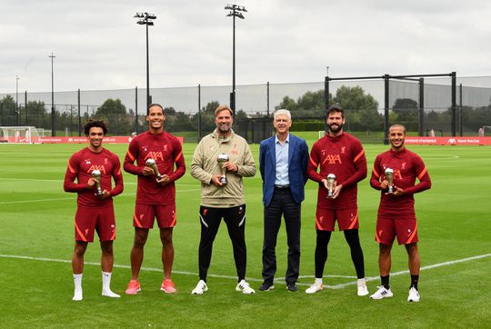 'Arsene Wenger wil weer trainer van het kwakkelende Arsenal worden'