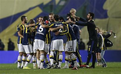 Fenerbahçe in slotminuut langs Besiktas