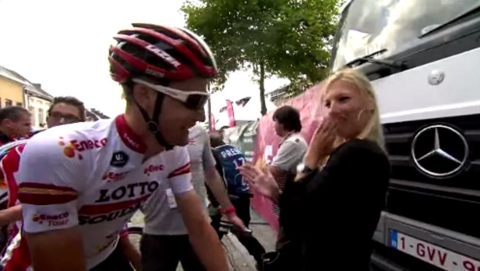 Vriendin Wellens heeft meteen spijt van 'zweetzoen' (video)