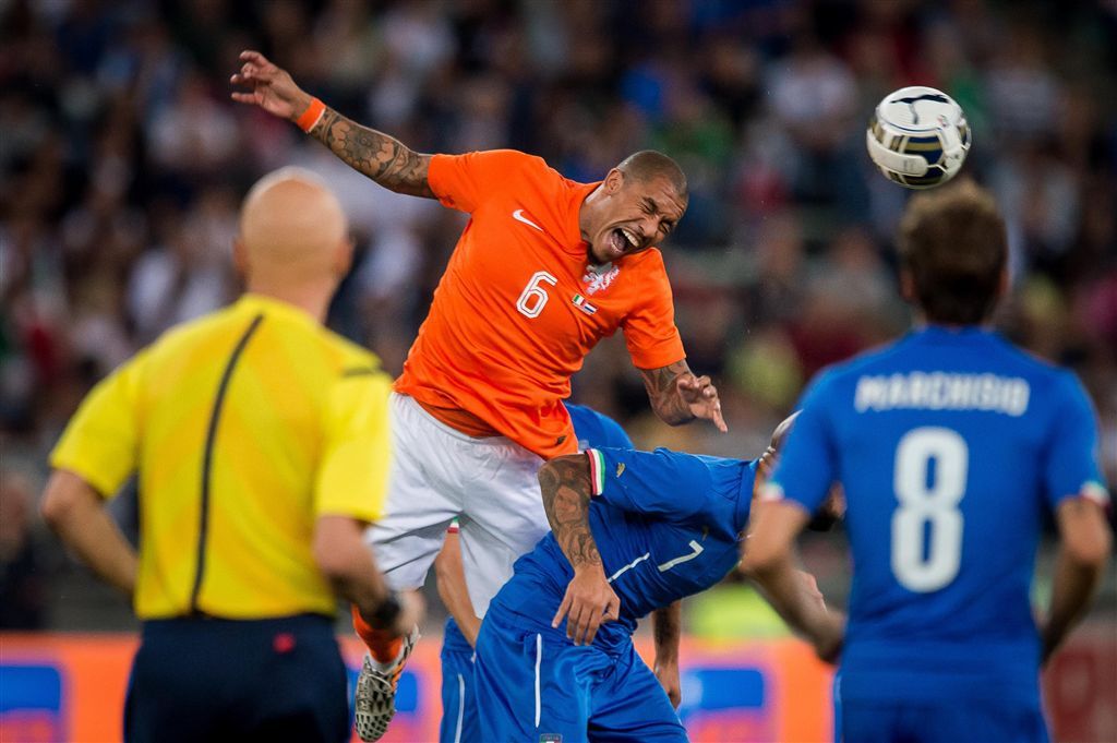 Oranje twee keer in oranje thuisshirt