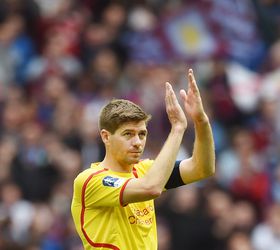 Gerrard speelt vijfhonderdste wedstrijd in Premier League