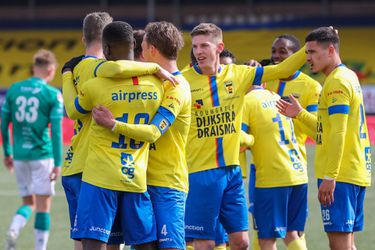 Cambuur sloopt Excelsior, strijd om plek 2 blijft enorm spannend
