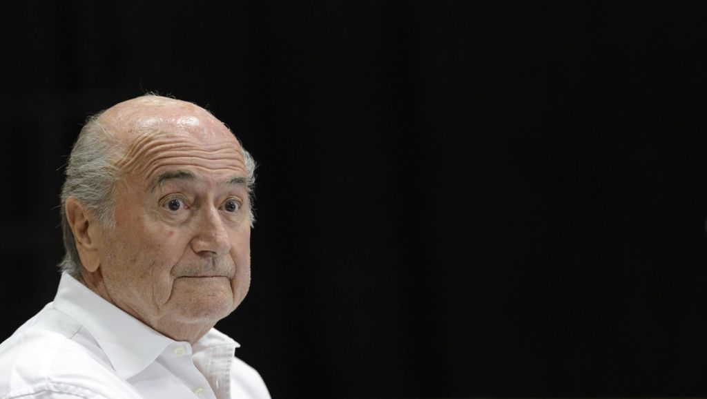 Blatter moet rust houden van doktoren