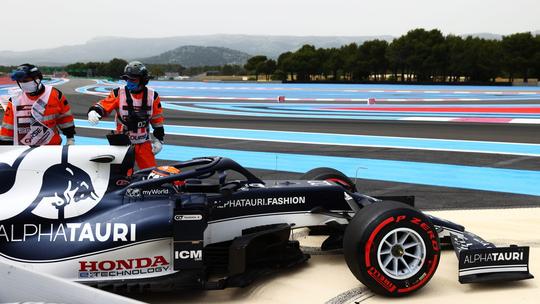 🎥 | Gelijk een rode vlag bij kwalificatie F1: Yuki Tsunoda maakt beginnersfout
