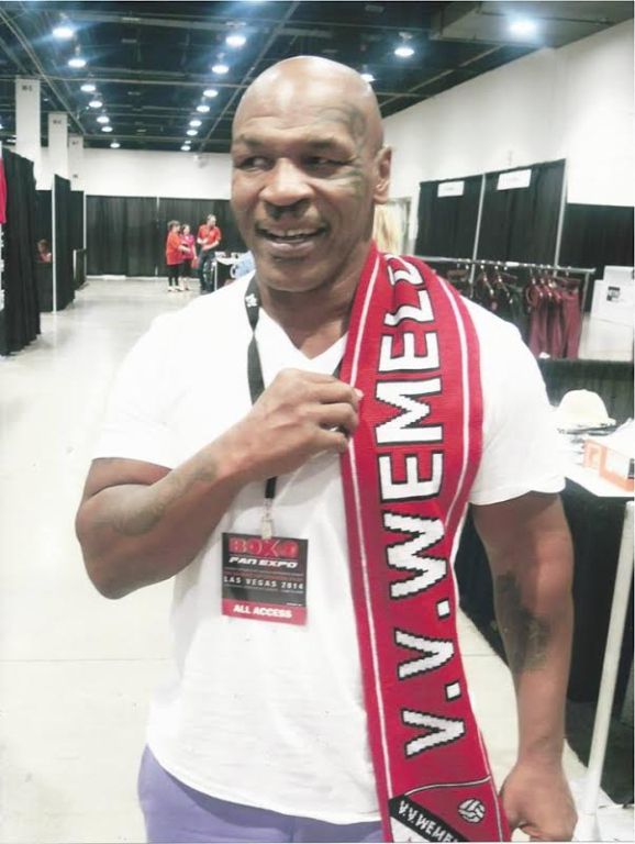 Bokslegende Mike Tyson supporter van Zeeuwse amateurploeg