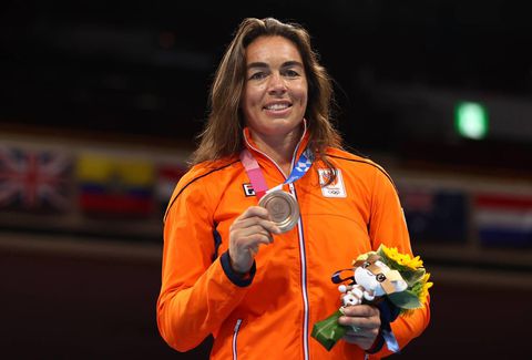 Duurde lang! Nouchka Fontijn mag eindelijk bronzen medaille in ontvangst nemen