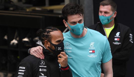 Toto Wolff verwacht dit jaar geen motorische gridstraf voor Lewis Hamilton: 'Het ziet er goed uit'