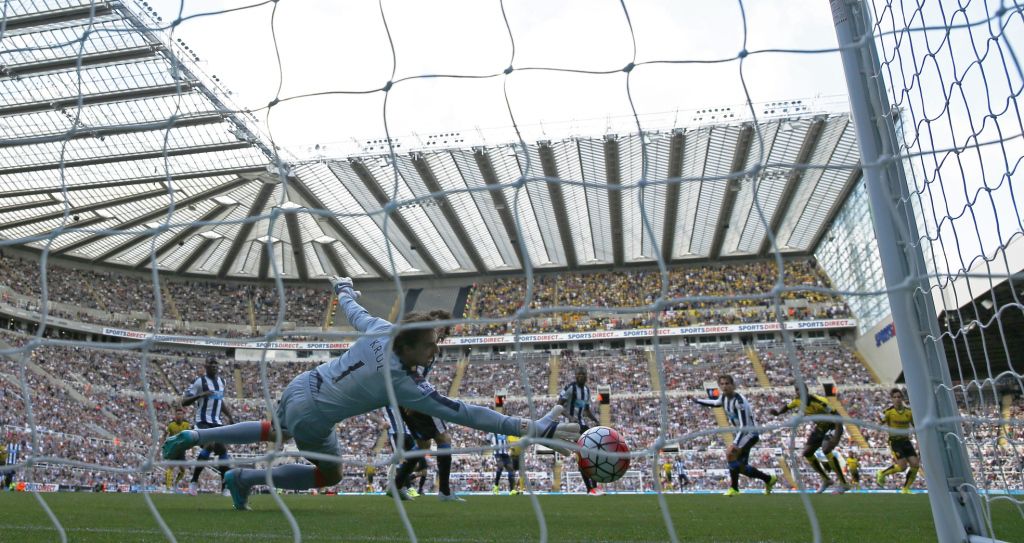 Newcastle haalt uitgeleende keeper terug na blessure Krul