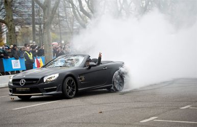 Tienduizenden vieren feest met Mercedes