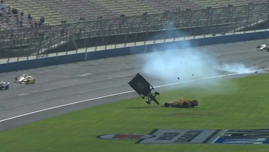 Heftige crash Driscoe en Hunter-Reay in IndyCar (video)