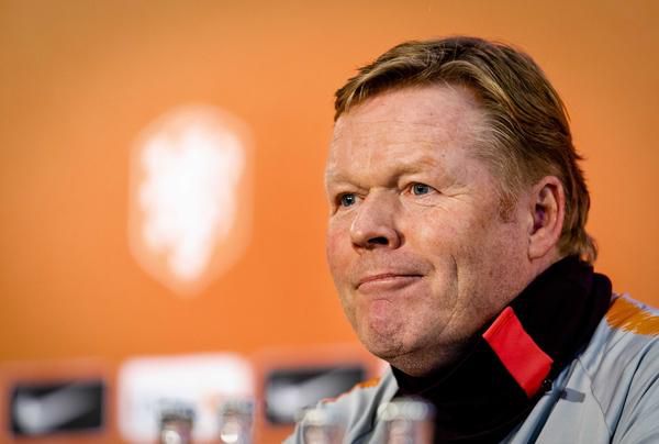Ook Ronald Koeman en de KNVB-top leveren salaris in