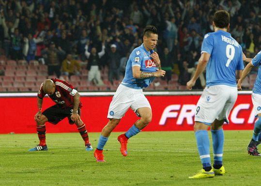 Napoli in zes minuten voorbij tiental AC Milan