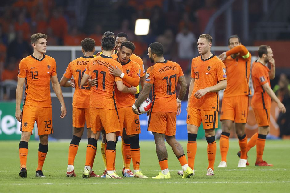 Dit zeiden de kranten over de swingende zege van het Nederlands elftal op Turkije