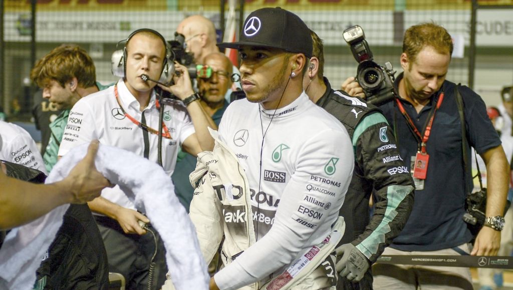 Hamilton heeft geen vertrouwen in Mercedes voor Japan