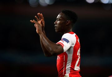 Welbeck helpt rood Arsenal aan zege op Galatasaray