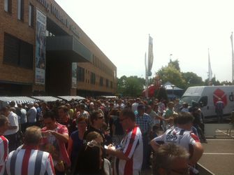 Willem II-fans: 'Wij geen wedstrijd, zij geen staking'