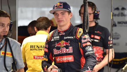 Verstappen voor straf drie plekken teruggezet