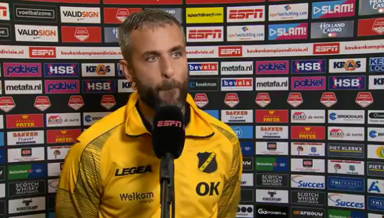 🎥 | NAC-speler Ralf Seuntjens haalt uit naar scheids Bas Nijhuis: 'Het is een schande'