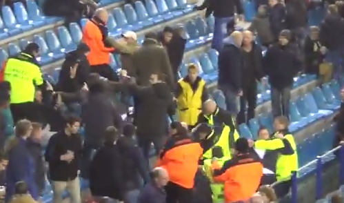 Stewards op de vuist met PSV-supporters (video)