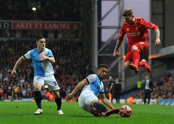 Liverpool knokt zich langs Blackburn