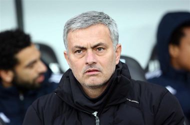 33.000 euro boete voor coach Mourinho