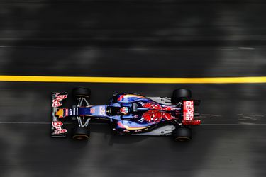 Verstappen schuift plekje op na straf Sainz