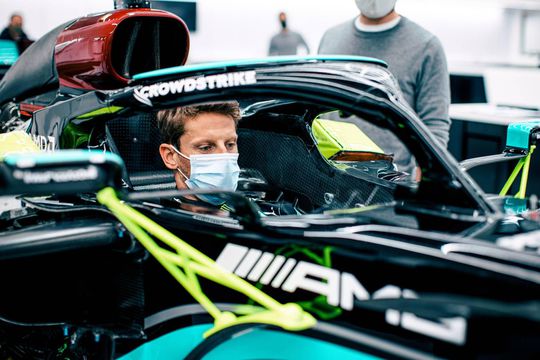 Mercedes haalt Romain Grosjean voor even terug in een Formule 1-auto